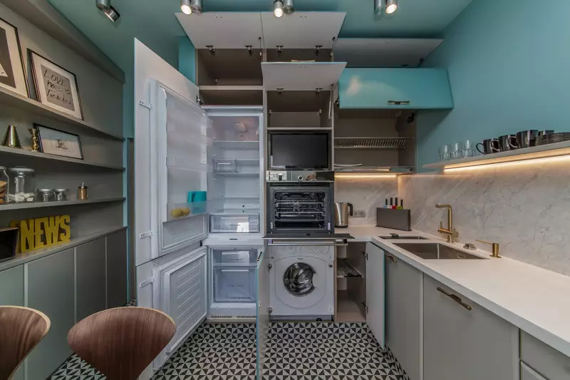 Kuchyňa s práčkou (45 fotografií): stroj pod stolom a v rohu kuchynskej headsetu. Ako skryť auto v interiéri malej kuchyne s chladničkou? 9419_4