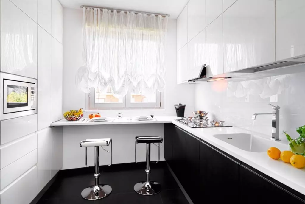 廚房設計9平方米，冰箱（67張照片）：有趣的項目和室內選擇。如何容納必要的家具？ 9432_36