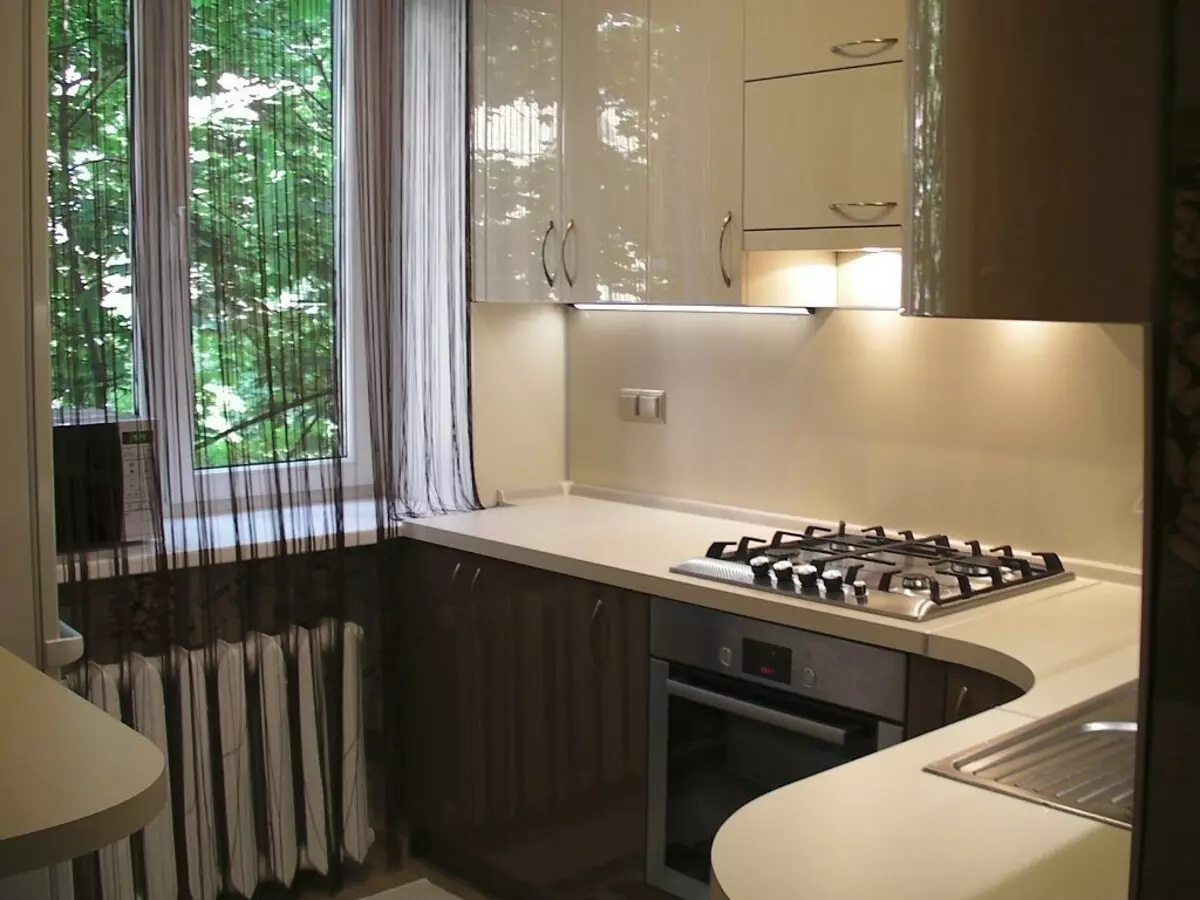 2 metriä Keittiö Design (60 valokuvaa): 2x3 metriä Kitchen Suunnittelu ja sisätila ikkuna, Pieni keittiö 3x2 koko jääkaappi 9438_59