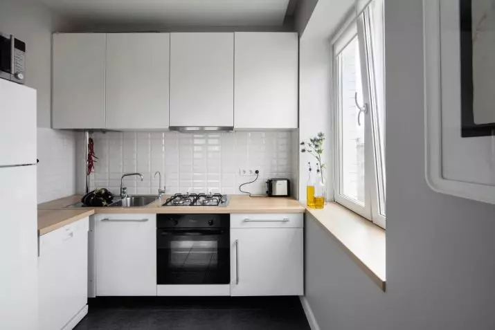 Дизайн кухні 6 кв. м в «хрущовці» (88 фото): ідеї оформлення інтер'єру в малогабаритній кімнаті 6 квадратних метрів, розміри кухонних гарнітурів і план розстановки, варіанти ремонту 9441_83