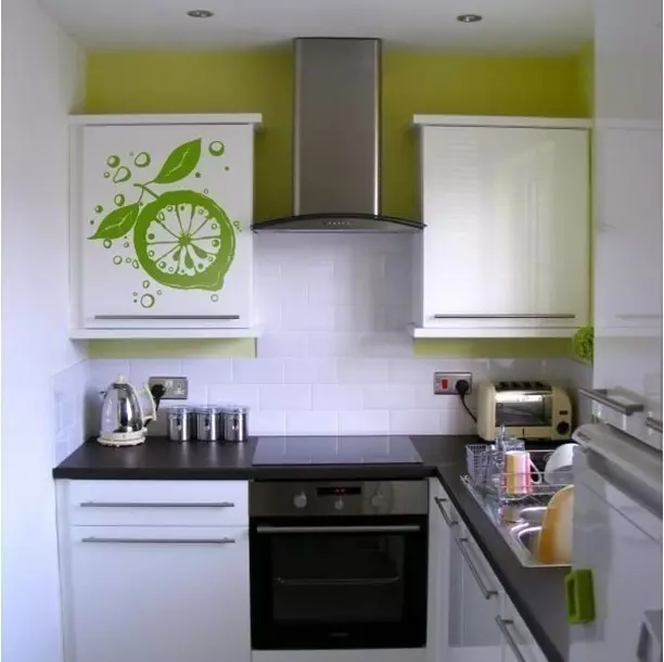 5 квадратни кујнски дизајн. M (100 фотографии): поправка во кујната 5 квадратни метри, кујна сет и друг мебел, идеи планирање за мала кујна 9454_24