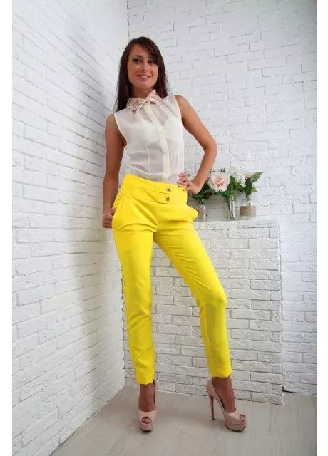 Pantalones de algodón (59 fotos): Modelos de algodón, ¿por qué el estiramiento? 946_10