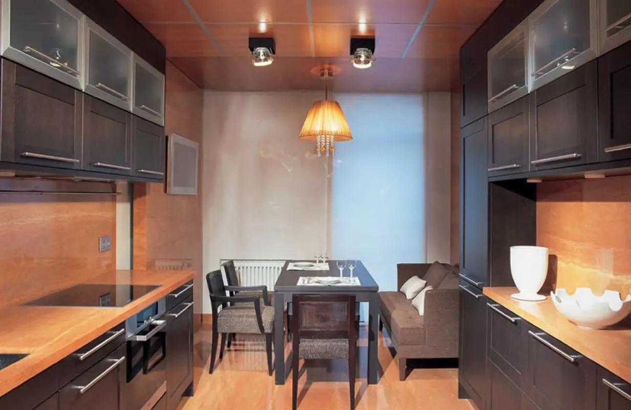 Kuhinje v panelski hiši (61 fotografij): Možnosti za notranjo obliko kuhinj malih velikosti, razporejanja odtenkov 9476_14