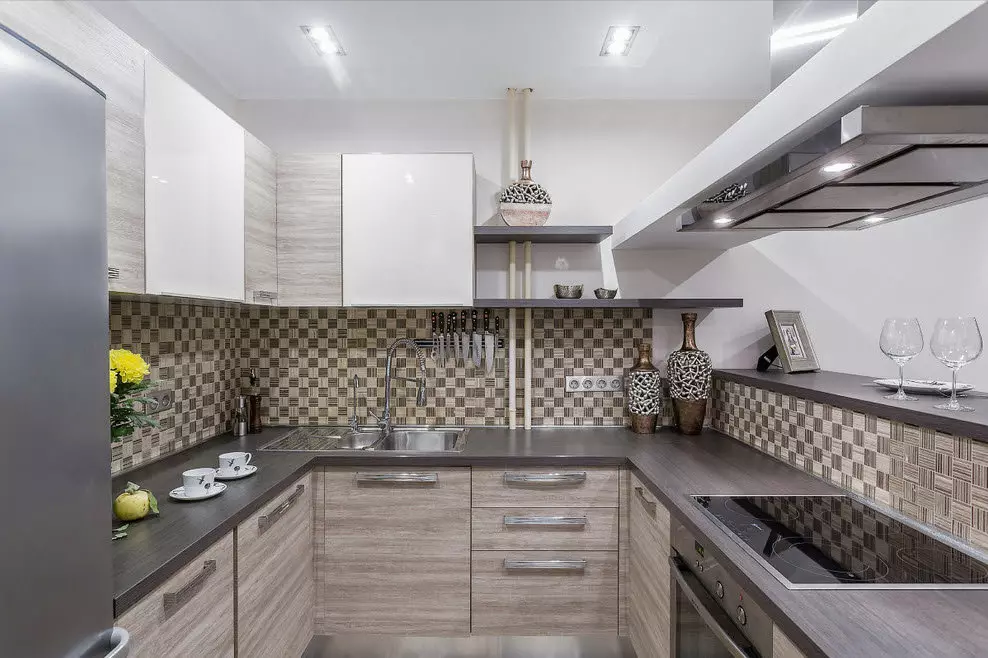Cozinhas em uma casa de painel (61 fotos): Opções para design de interiores de cozinhas de pequenos tamanhos, programando nuances 9476_20