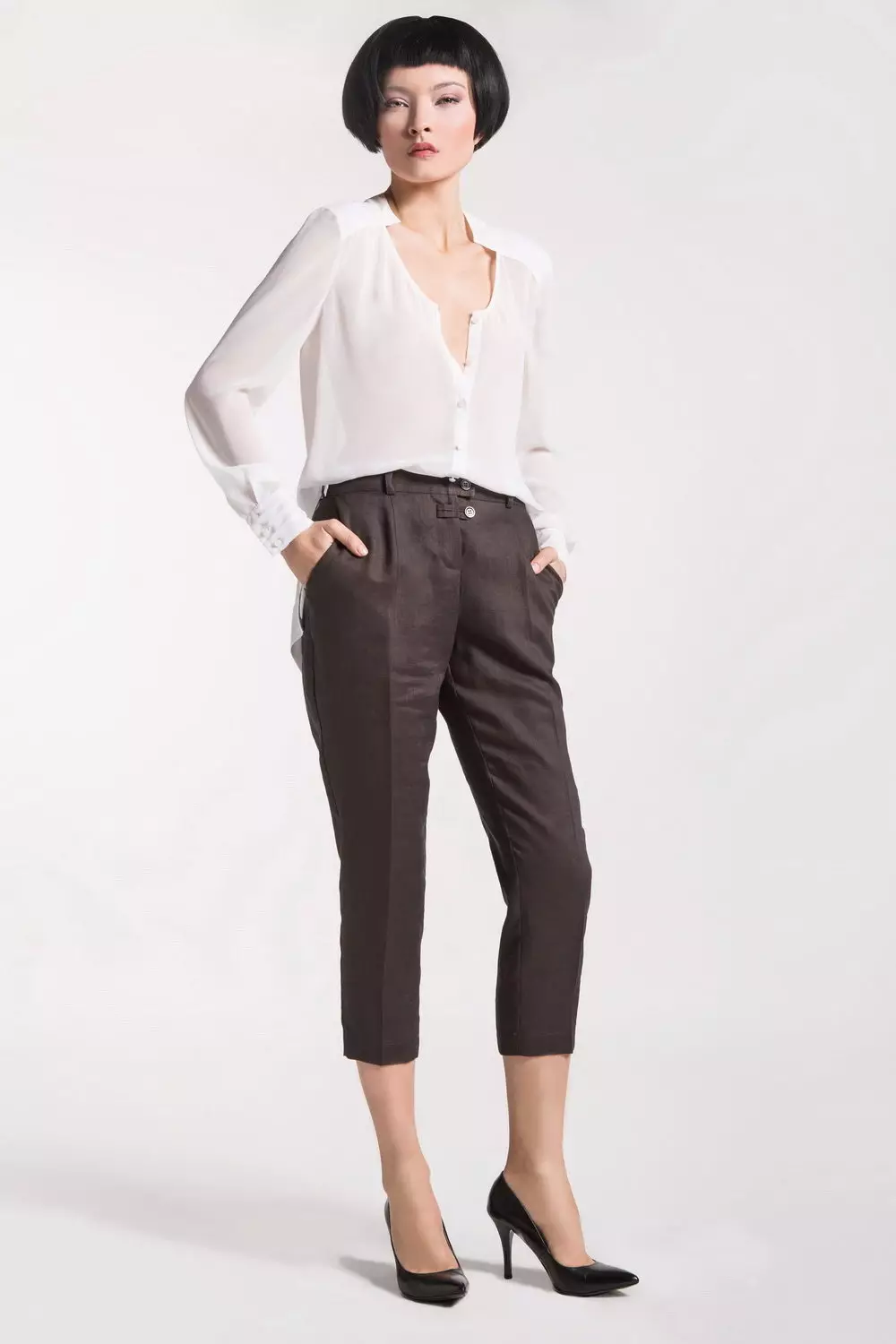 Pants bjankerija 2021 (95 ritratti): immaġini femminili, stili stylish, li bihom jilbsu pants tal-kittien 947_28