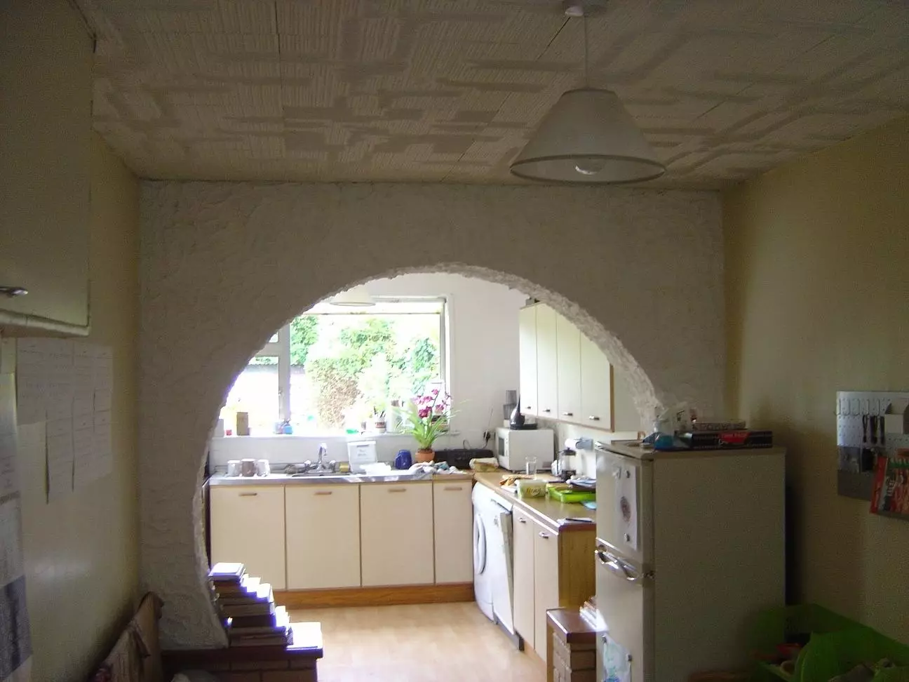 Dapur dalam kapal rumah (46 foto): Dapur reka bentuk 6 meter persegi. meter dan pembaikan dapur kecil lain, merancang idea 9482_22
