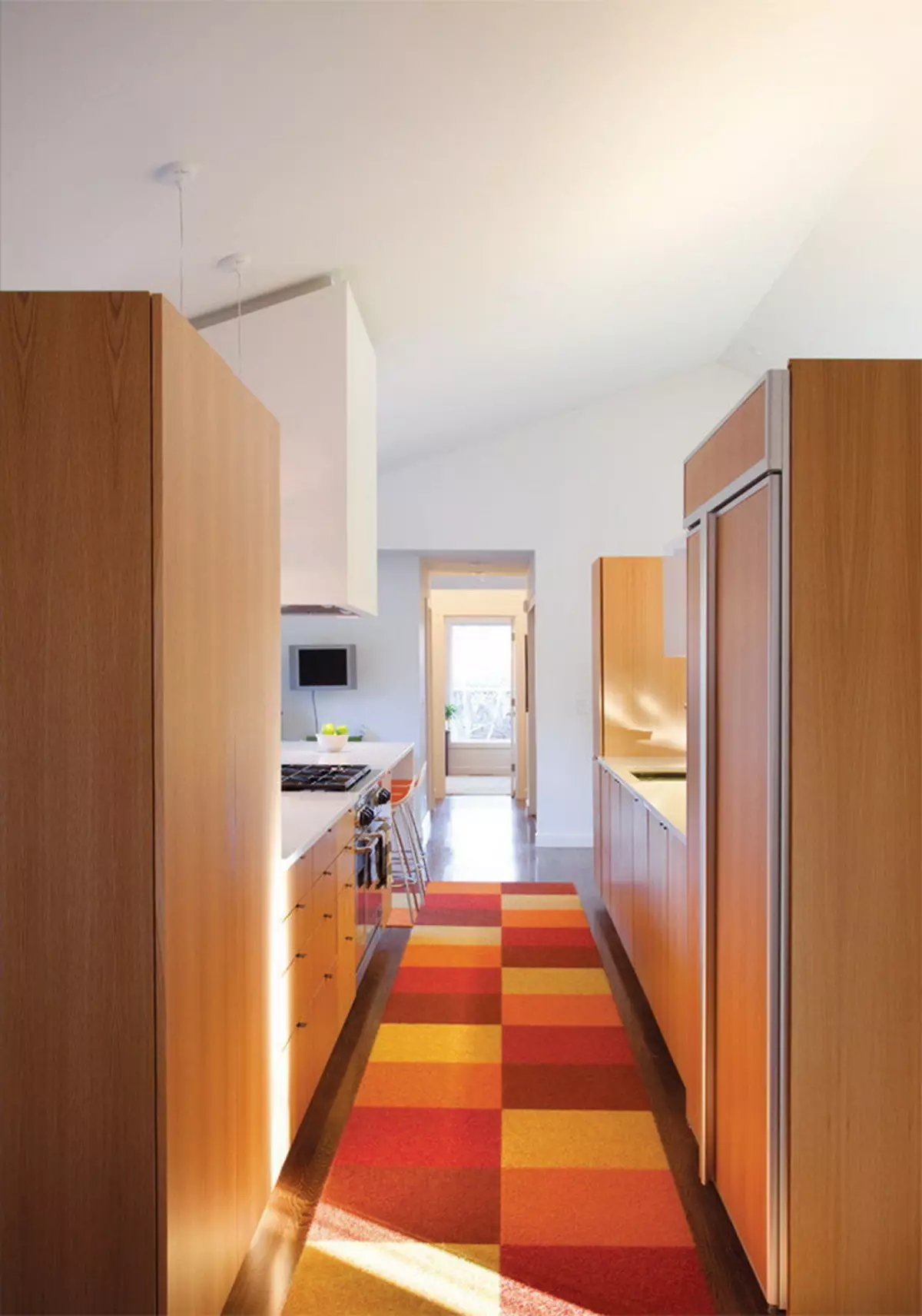 Virtuvės įėjimo salė (62 nuotraukos): virtuvės išdėstymas kartu su koridoriumi privačiame name ir bute. Interjero dizaino virtuvės salės viename stiliuje 9487_51
