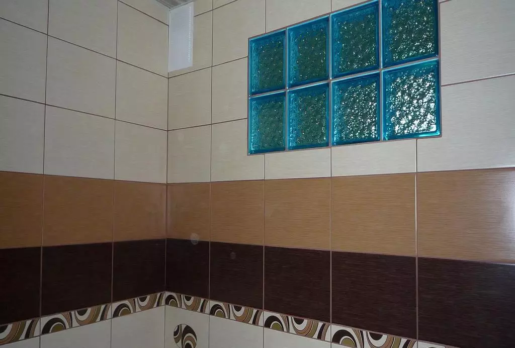 החלון בין חדר האמבטיה והמטבח בח'רושצ'וב (57 תמונות) על מה שנעשה לפני בתים ישנים? איך להשיג את זה לסגור אותו? 9492_36