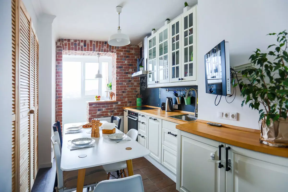 रसोई एक बालकनी के साथ संयुक्त (76 फोटो): हम एक पैनल हाउस में बालकनी के साथ रसोई को जोड़ते हैं। मरम्मत रसोई एक बालकनी और मरम्मत के द्वारा इसके विस्तार के साथ संयुक्त 9503_6