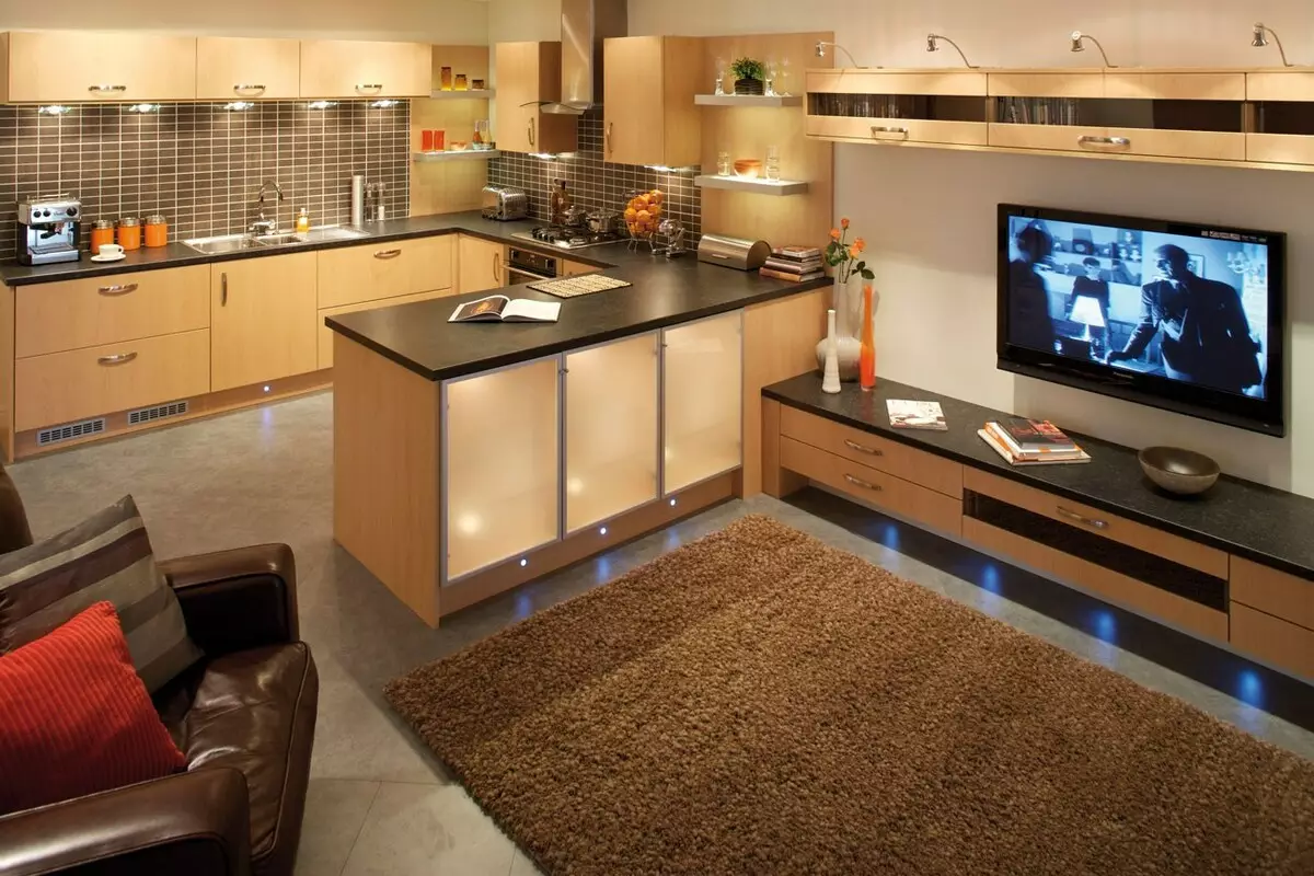 Design kitchen soggiorno 20 metri quadrati. M (75 foto): esempi di progetti con zonizzazione, opzioni interne, sfumature Pianificazione di un soggiorno combinato di cucina con un divano 9508_72