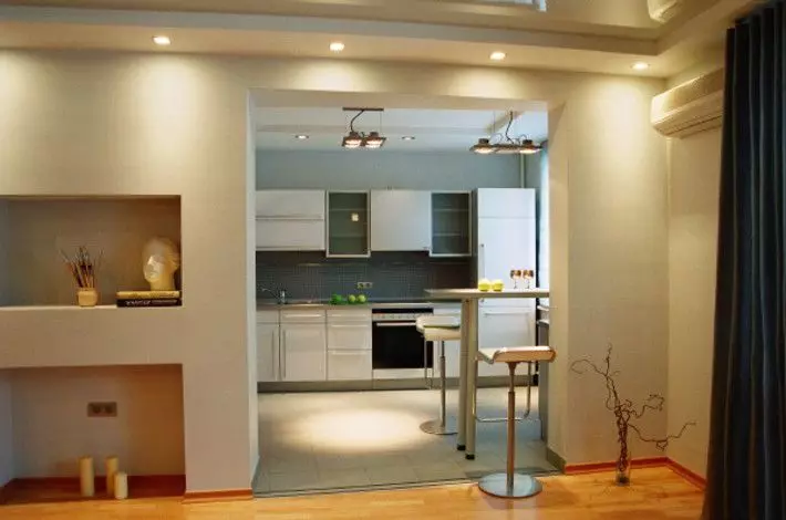 Phòng khách bếp ở Khrushchev (75 ảnh): Thiết kế nội thất phòng kết hợp, kết hợp bếp nhỏ có phòng trong căn hộ 9512_54