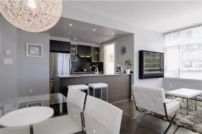 Σχεδιασμός σαλόνι κουζίνας (152 φωτογραφίες): Εσωτερικό των συνδυασμένων δωματίων στο διαμέρισμα, παραδείγματα έργων κουζίνας, σε συνδυασμό με την αίθουσα, επιλογές σχεδιασμού 9515_121