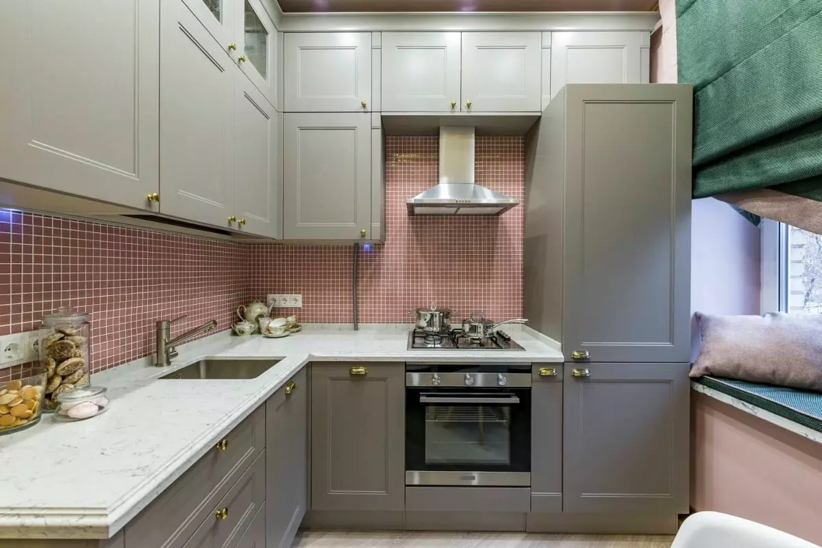 Ինչպես սարքավորել փոքր խոհանոց: 91 Լուսանկարը հետաքրքիր խոհանոցային որոշումներ, փոքր ֆունկցիոնալ խոհանոց ստեղծելու գաղափարներ 9521_63