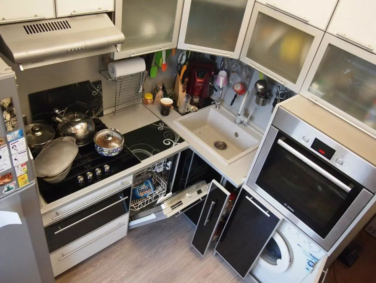Ako vybaviť malú kuchyňu? 91 Fotografie Zaujímavé kuchynské rozhodnutia, nápady na vytváranie malých funkčných kuchyne 9521_77