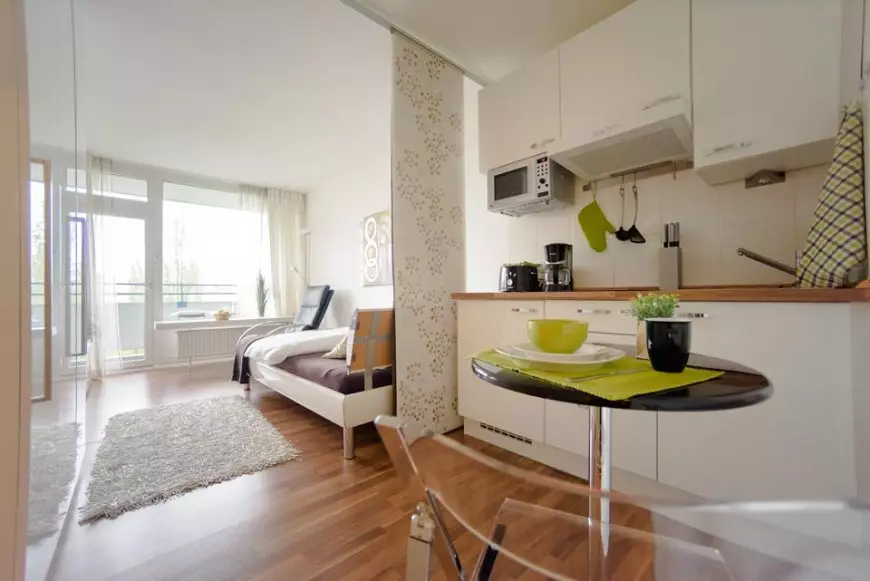 디자인 주방 거실 25 평방 미터. M (85 장의 사진) : 스튜디오 아파트의 주방 거실의 뉘앙스, Zoning Combined Kitchens-Living rooms 옵션 9523_32