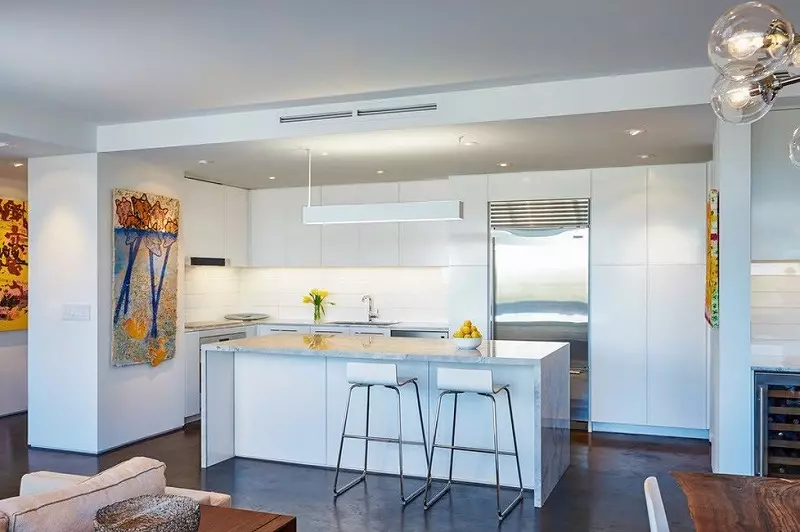 Modernā virtuve Dzīvojamās istabas dizains (54 fotogrāfijas): stilīgas virtuves interjera dizaina idejas apvienojumā ar dzīvojamo istabu 9527_37