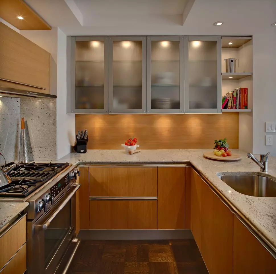 Piccole cucine accoglienti (40 foto): opzioni di interior design per cucine piccole. Come rendere bella la cucina e creare un conforto in esso? 9528_35