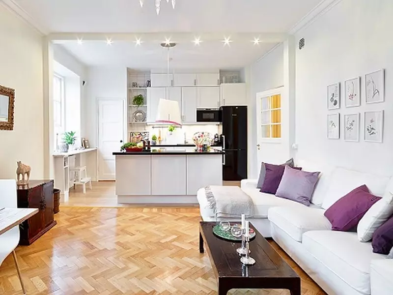 Sala de cozinha em cores claras (40 fotos): Design de interiores de quartos combinados em cores brancas e pastel com um headcard. Exemplos em estilos modernos e clássicos 9538_11