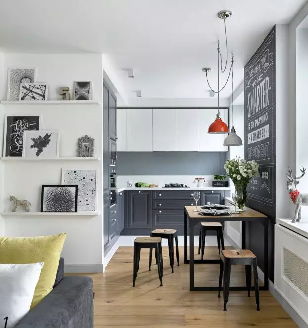 Kjøkken-stue i lyse farger (40 bilder): Interiørdesign av kombinerte rom i hvite og pastellfarger med et hovedkort. Eksempler i moderne og klassiske stiler 9538_33