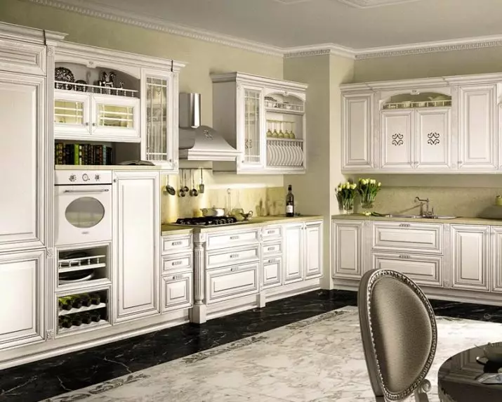 آشپزخانه سبک کلاسیک سفید (63 عکس): پخت و پز کلاسیک در مدرن کلاسیک کلاسیک، طراحی آشپزخانه سفید 9543_62