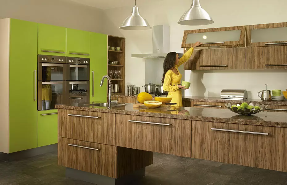Köök lubja (52 fotot): Lyme-värviline köögi peakomplekt wenge, valge ja teiste toonidega köögi interjööri. Millised teised toonid on lubjaga kombineeritud? 9551_15
