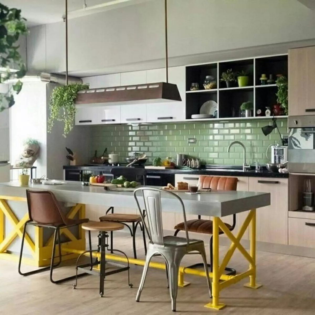 Culinária Verde (111 fotos): fone de ouvido de cozinha verde no design de interiores, seleção de papel de parede verde, verde cinza-verde e verde escuro, preto e verde cozinha marrom 9554_88