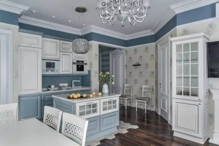 Modrá kuchyně (82 fotografií): Jaké barvy jsou kombinovány v interiéru modré kuchyňské sady? Kuchyňský design ve světle modré a tmavě modré tóny 9555_52