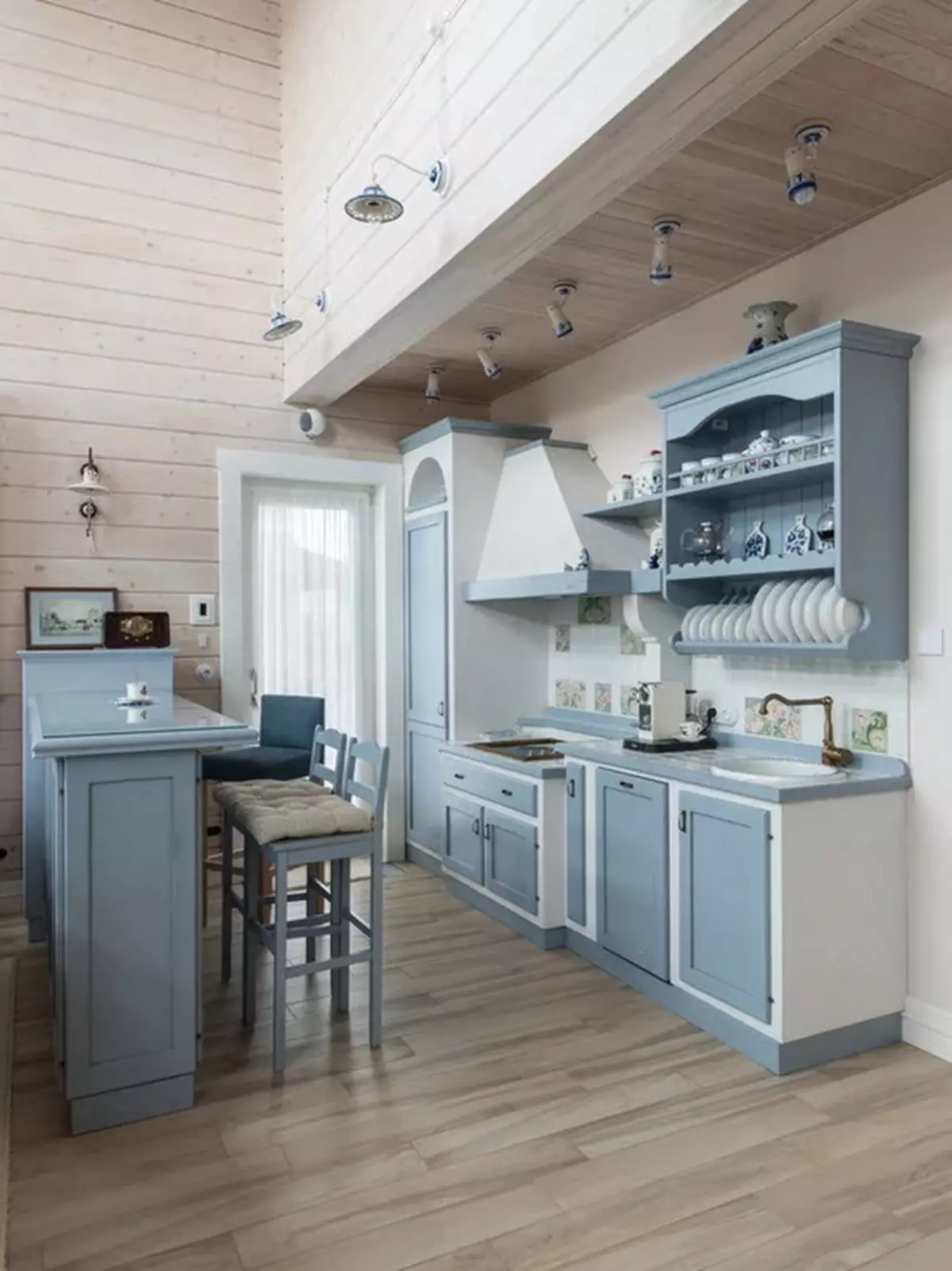 Cozinha azul (82 fotos): Que cores são combinadas no interior de um conjunto de cozinha azul? Projeto da cozinha em tons azuis e azul escuro 9555_65