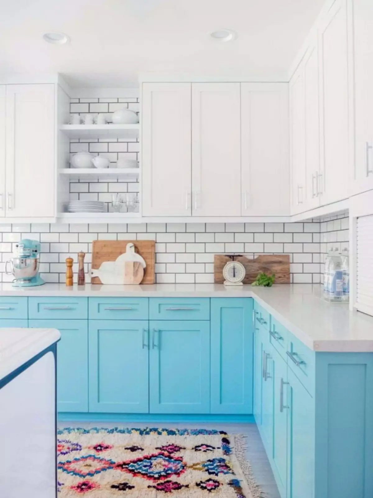 藍廚房（82張照片）：在藍色廚房套裝內部合併哪種顏色？淺藍色和深藍色色調的廚房設計 9555_7