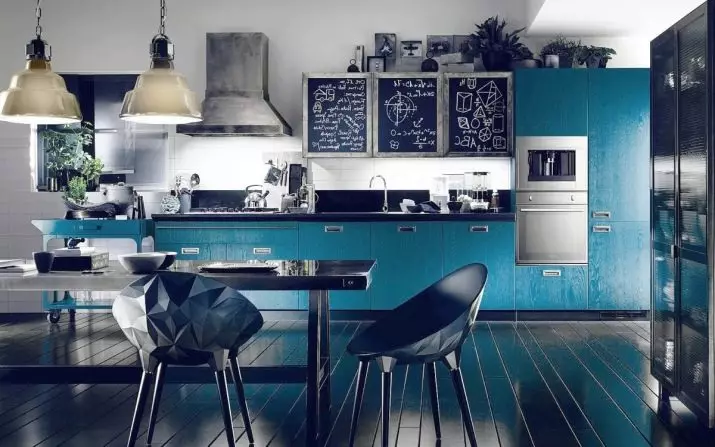 Blue Kuchyňa (82 fotografií): Aké farby sú kombinované v interiéri modrej kuchynskej sady? Kuchynský dizajn vo svetlom modrej a tmavo modré tóny 9555_74