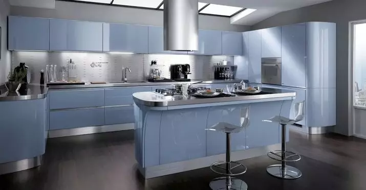 Blue Kuchyňa (82 fotografií): Aké farby sú kombinované v interiéri modrej kuchynskej sady? Kuchynský dizajn vo svetlom modrej a tmavo modré tóny 9555_76