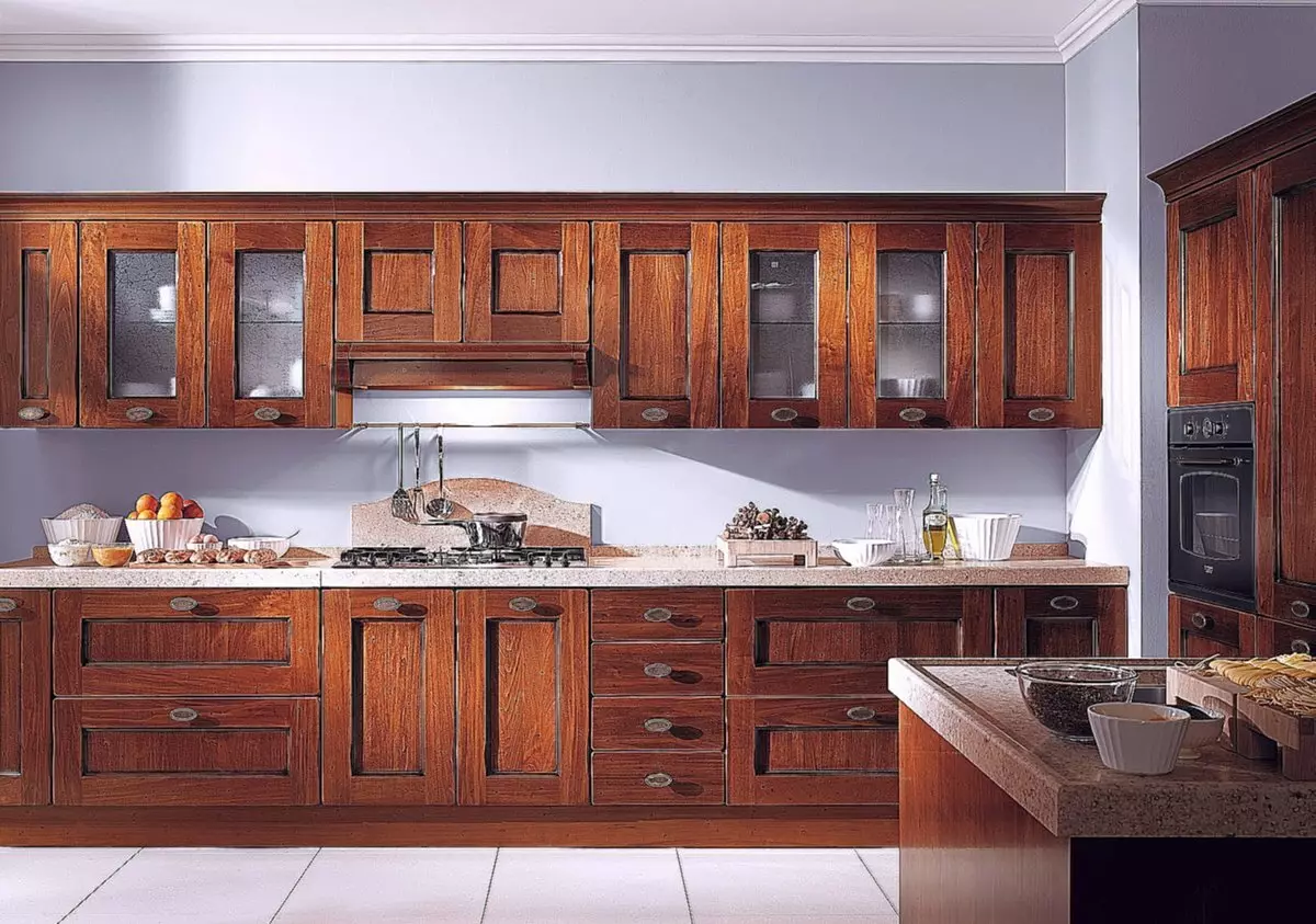 Hinged Cabinets for Kitchen (56 Photos): Kusina Suspended Wall Top Lockers 36-60 CM at 72-96 cm, Iba pang mga pagpipilian 9561_35
