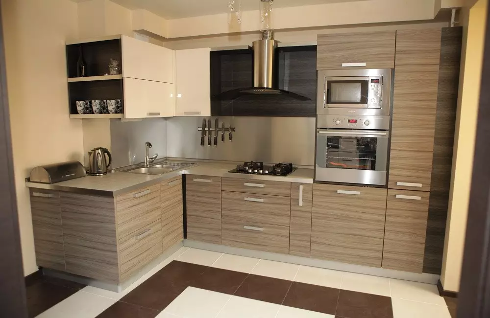 ağac altında Mətbəx (82 şəkil): Kitchens daxili dizayn, künc mətbəx qulaqlıqlarda, ağac və daş, parlaq və qaranlıq mətbəx altında fasadlarının rəng ağac altında plastik 9566_14