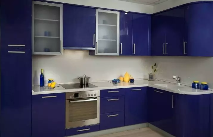 Pojok Dapur Terbuat Dari Plastik (33 Foto): Ide Desain, Pilihan Untuk Solusi Warna Kepala Dapur Plastik Di Bingkai Aluminium 9576_31