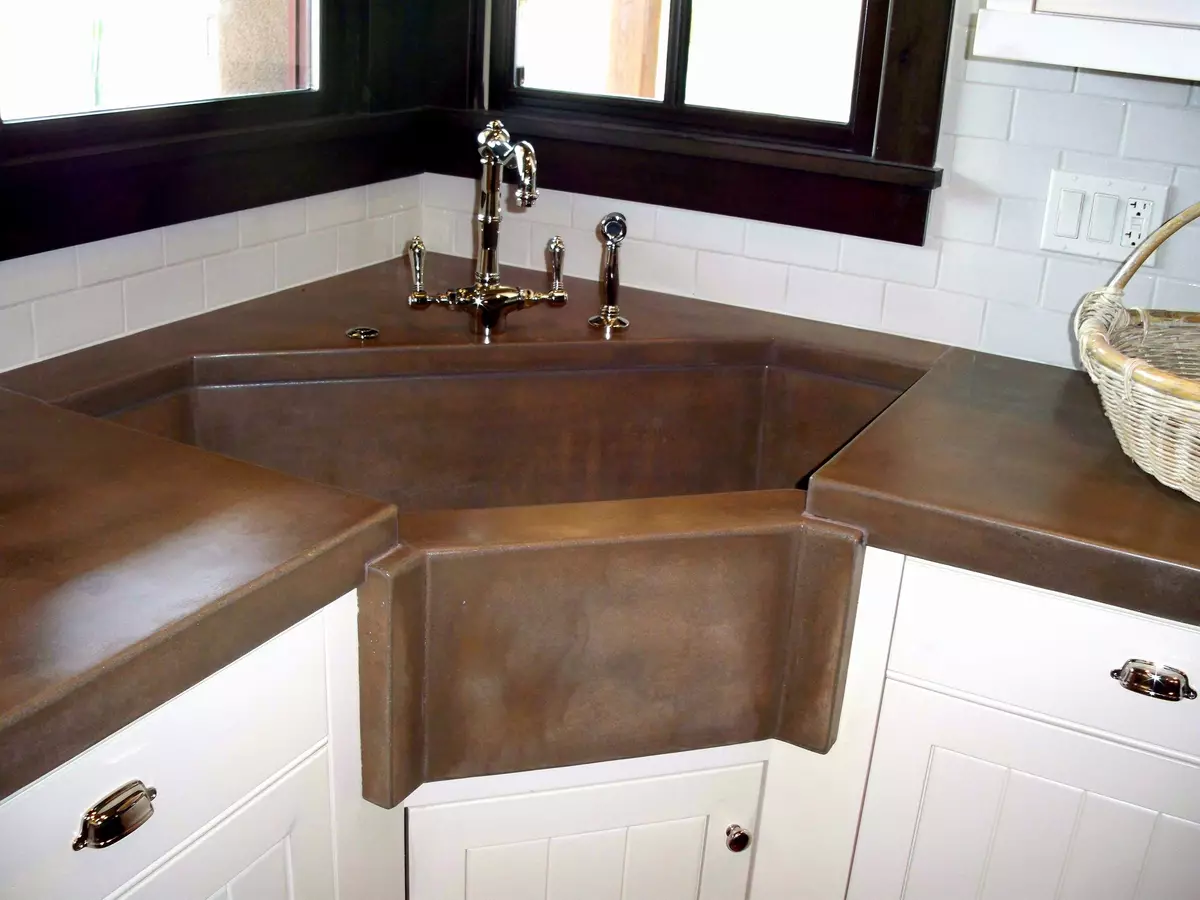 Bucătărie cu spălare în colț (43 fotografii): set de bucătărie cu chiuvetă unghiulară, opțiuni de design interior 9589_5