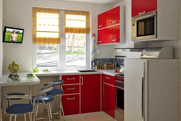 Keuken langs het venster (37 foto's): Hoe maak je een keuken set kiezen? Ontwerpen voorbeelden in een klein appartement. Wat te doen met de batterij? 9600_15