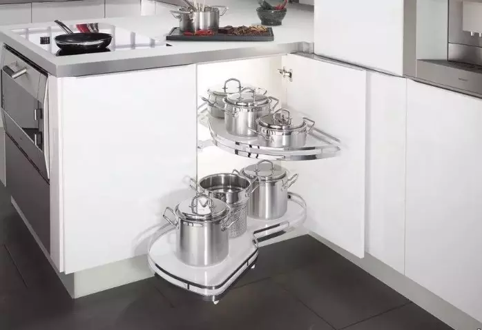 P- ձեւավորված խոհանոց `բար հաշվիչով (48 լուսանկար). Փոքր խոհանոցների նախագծում P- ձեւավորված: Գեղեցիկ օրինակներ ինտերիերում 9605_19