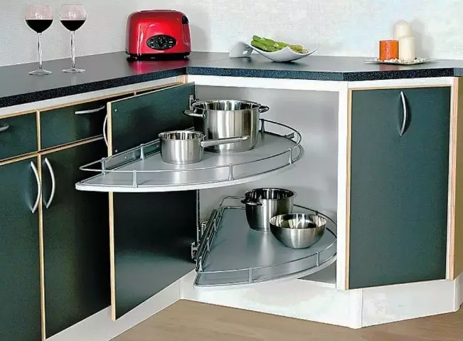 P-alakú konyha bárszámlálóval (48 fotó): Kis konyhák tervezése P-alakú. Gyönyörű példák a belső térben 9605_21