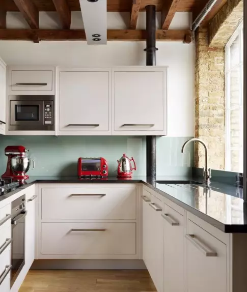 Nhà bếp hình chữ P có quầy bar (48 ảnh): Thiết kế nhà bếp nhỏ hình chữ P. Ví dụ đẹp trong nội thất 9605_9