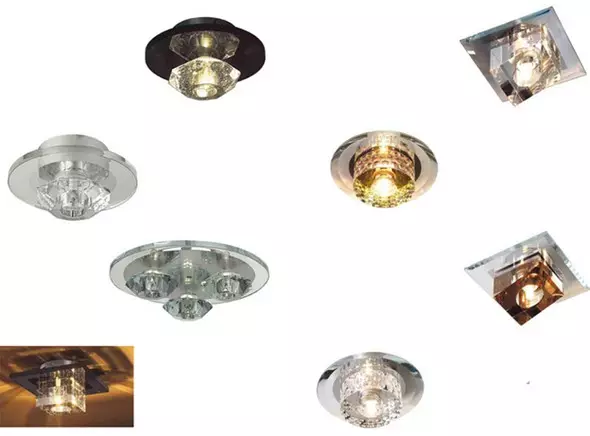Lighting Stretch lagi saalis (61 fotot): kuidas leida lambid esiletõstmiseks elutoas ilma lühter? Objekti valgustuse omadused, LED-lambipirnide asukoha valikud 9617_12