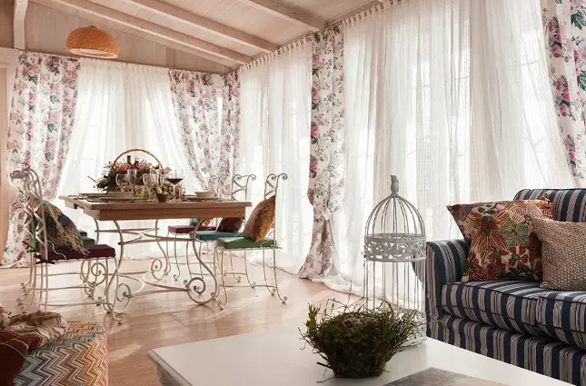 Sala de estar en Provenza (104 fotos): Registro del interior de un salón pequeño y grande en un moderno estilo de oliva, diseño de araña y otros matices 9631_91