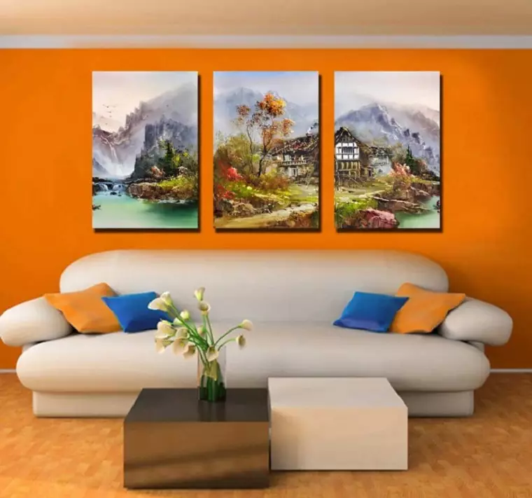 Lukisan di ruang tamu (44 foto): Pilih jenis gambar modular dan lain-lain dalam gaya moden untuk bahagian dalam dewan di apartmen 9633_18