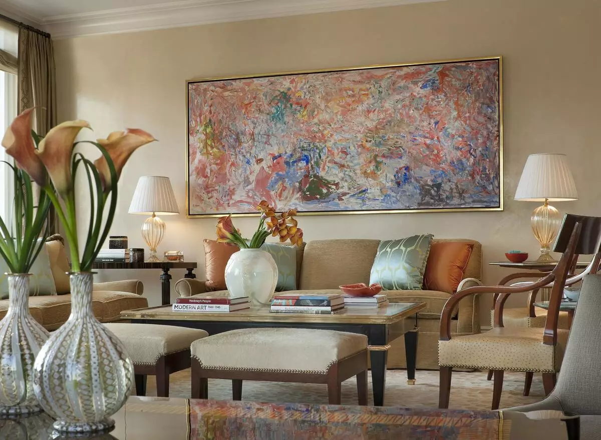 客廳裡的繪畫（44張照片）：選擇現代風格的模塊化和其他類型的圖片，以便在公寓的大廳內部 9633_41