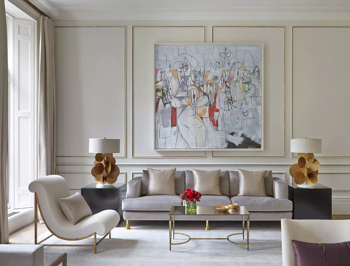 Piktura në dhomën e ndenjes (44 foto): Zgjidhni llojet modulare dhe të tjera të fotografive në një stil modern për brendësinë e sallës në apartament 9633_42