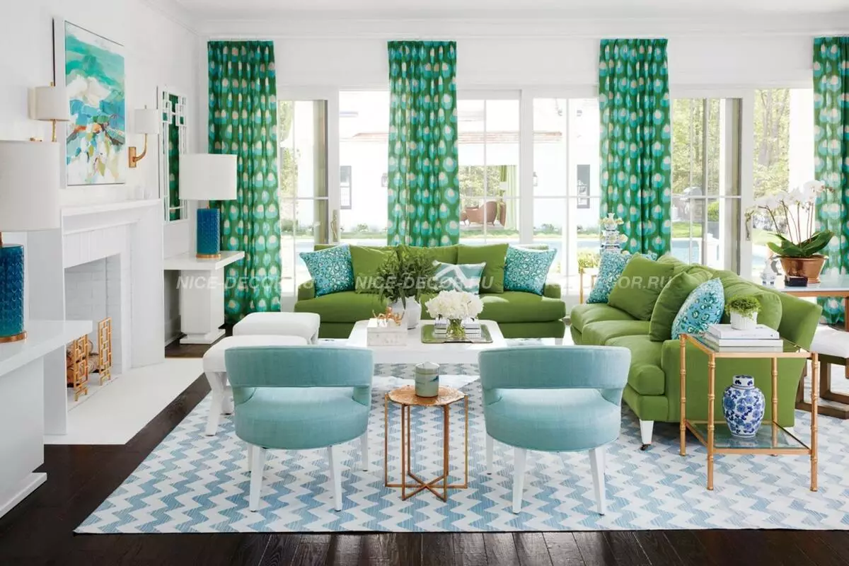 Zaļā dzīvojamā istaba (65 fotogrāfijas): interjera dizaina iezīmes zaļajos toņos. Kāda krāsa apvieno zaļu? Zāles sienu reģistrācija 9639_24