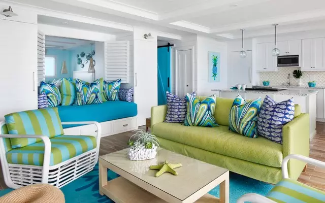 Zaļā dzīvojamā istaba (65 fotogrāfijas): interjera dizaina iezīmes zaļajos toņos. Kāda krāsa apvieno zaļu? Zāles sienu reģistrācija 9639_44