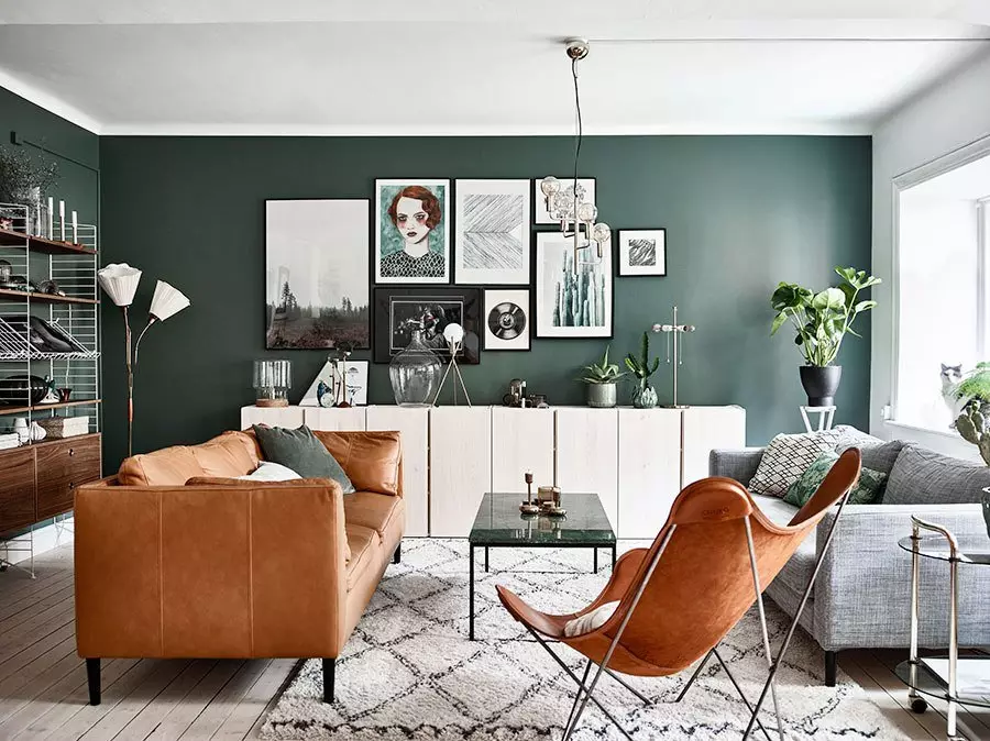 Green living room (65 photos): interior design features in green tones. What color combines green? Registration of the walls of the hall 9639_49