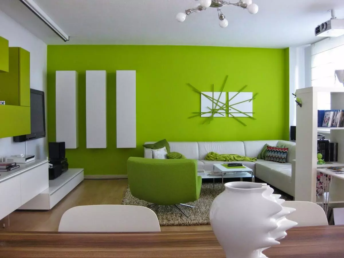 ग्रीन लिव्हिंग रूम (65 फोटो): हिरव्या टोनमध्ये इंटीरियर डिझाइन वैशिष्ट्ये. हिरव्या रंगाचा कोणता रंग येतो? हॉल च्या भिंती नोंदणी 9639_51