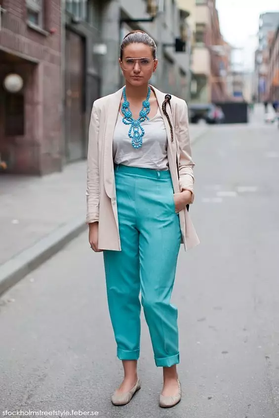 Turquoise pants (74 photos): what to wear 963_17
