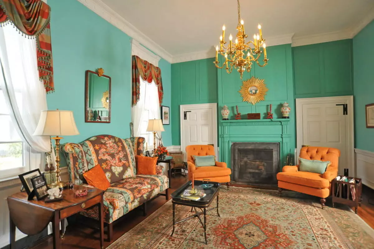 Turquoise woonkamer (57 foto's): Turquoise kleur interieurontwerp. Hal in turquoise-bruine tinten en andere combinaties in het interieur 9644_30